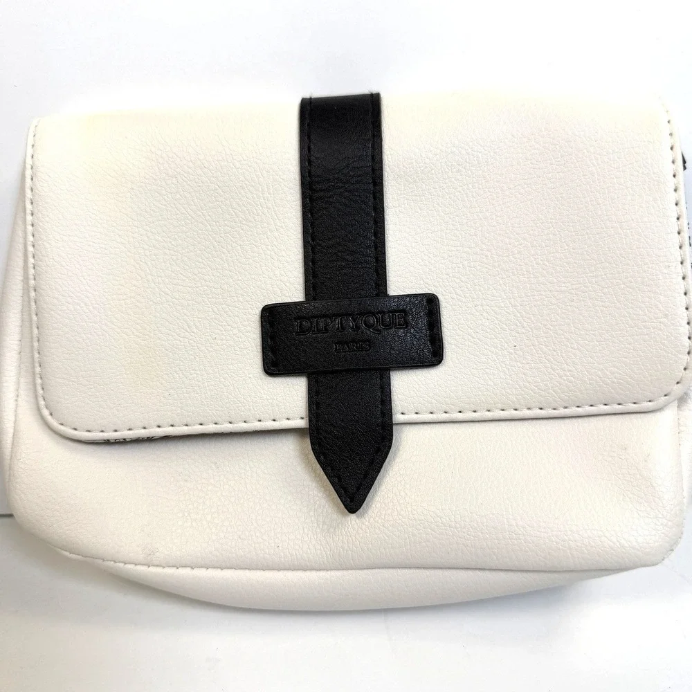 Diptyque Paris x Qatar Airways Amenity Kit Pouch White Black Travel Cosmetic Bag